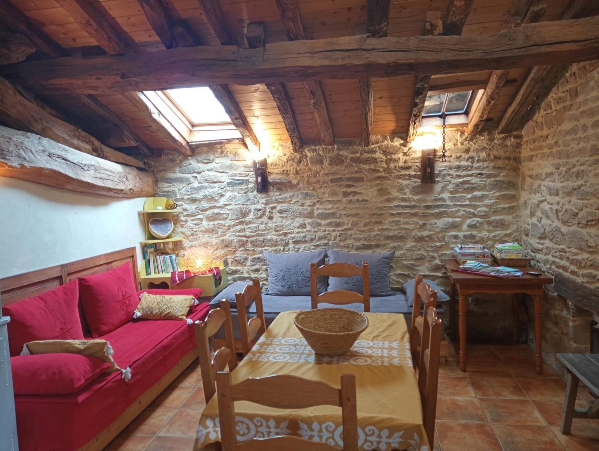 Gites Des Esselards Yzeron Екстер'єр фото