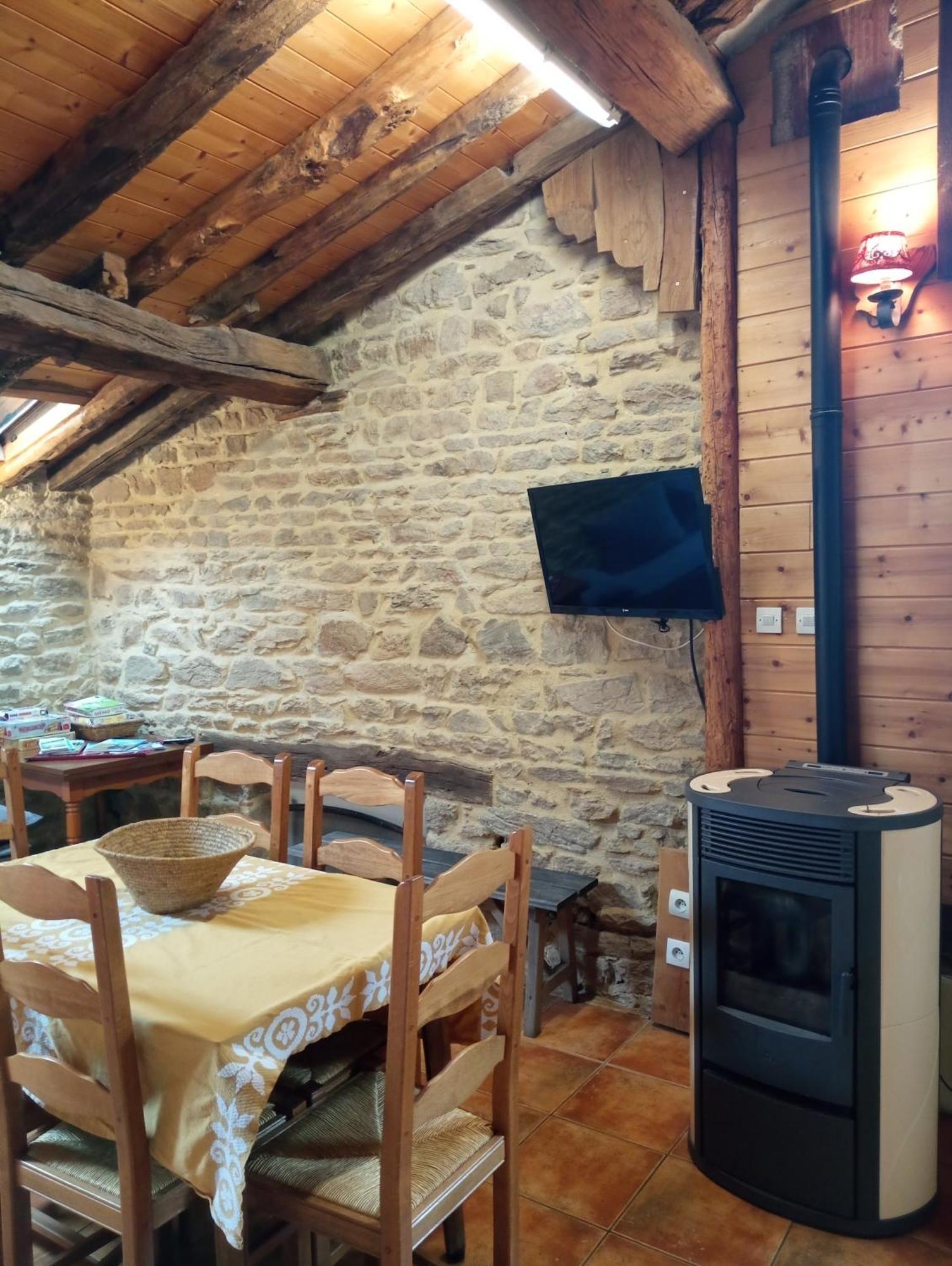 Gites Des Esselards Yzeron Екстер'єр фото