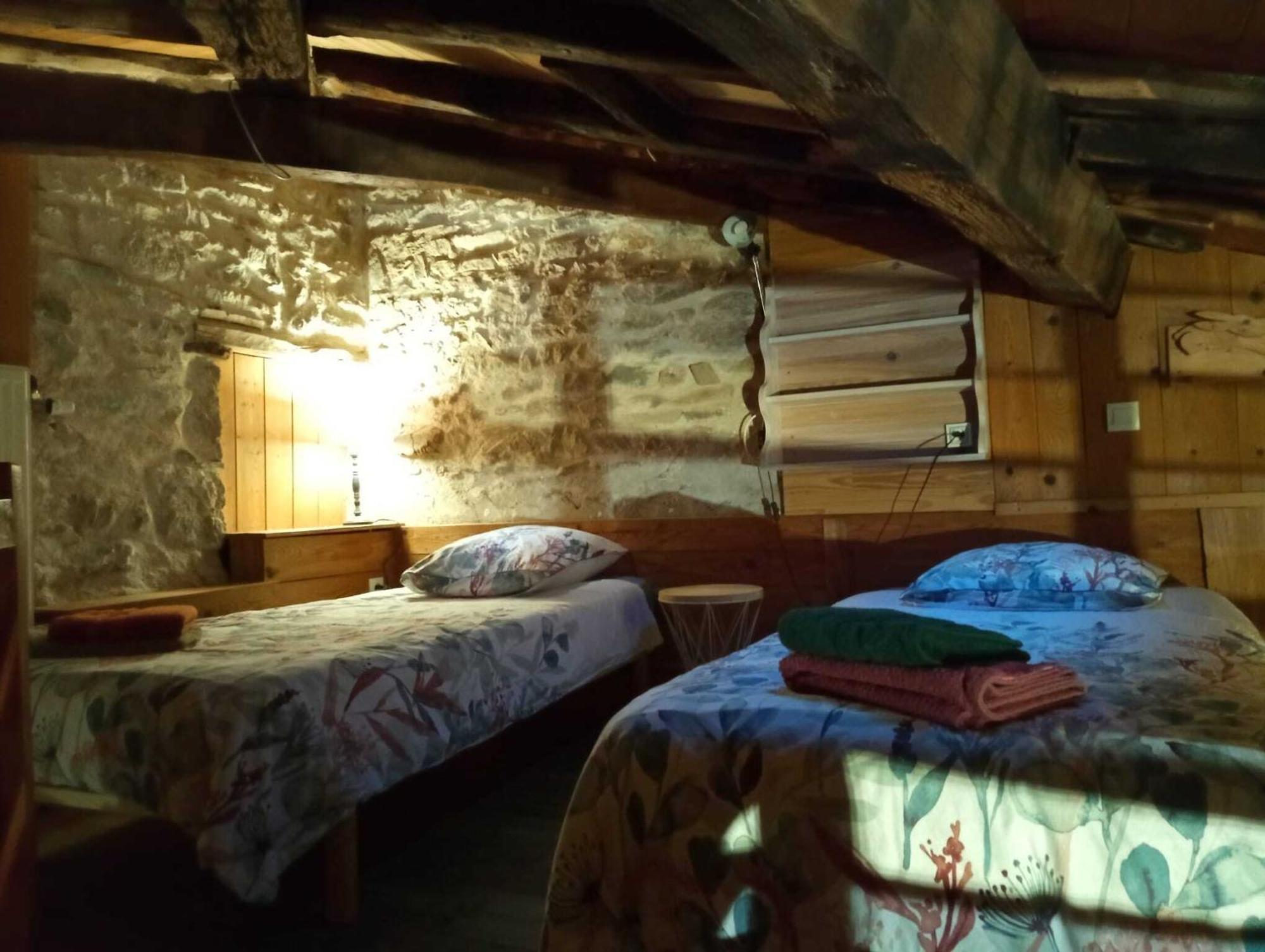 Gites Des Esselards Yzeron Екстер'єр фото